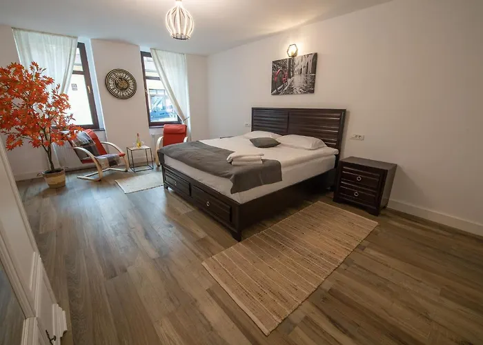 Old Town Apartman Brassó